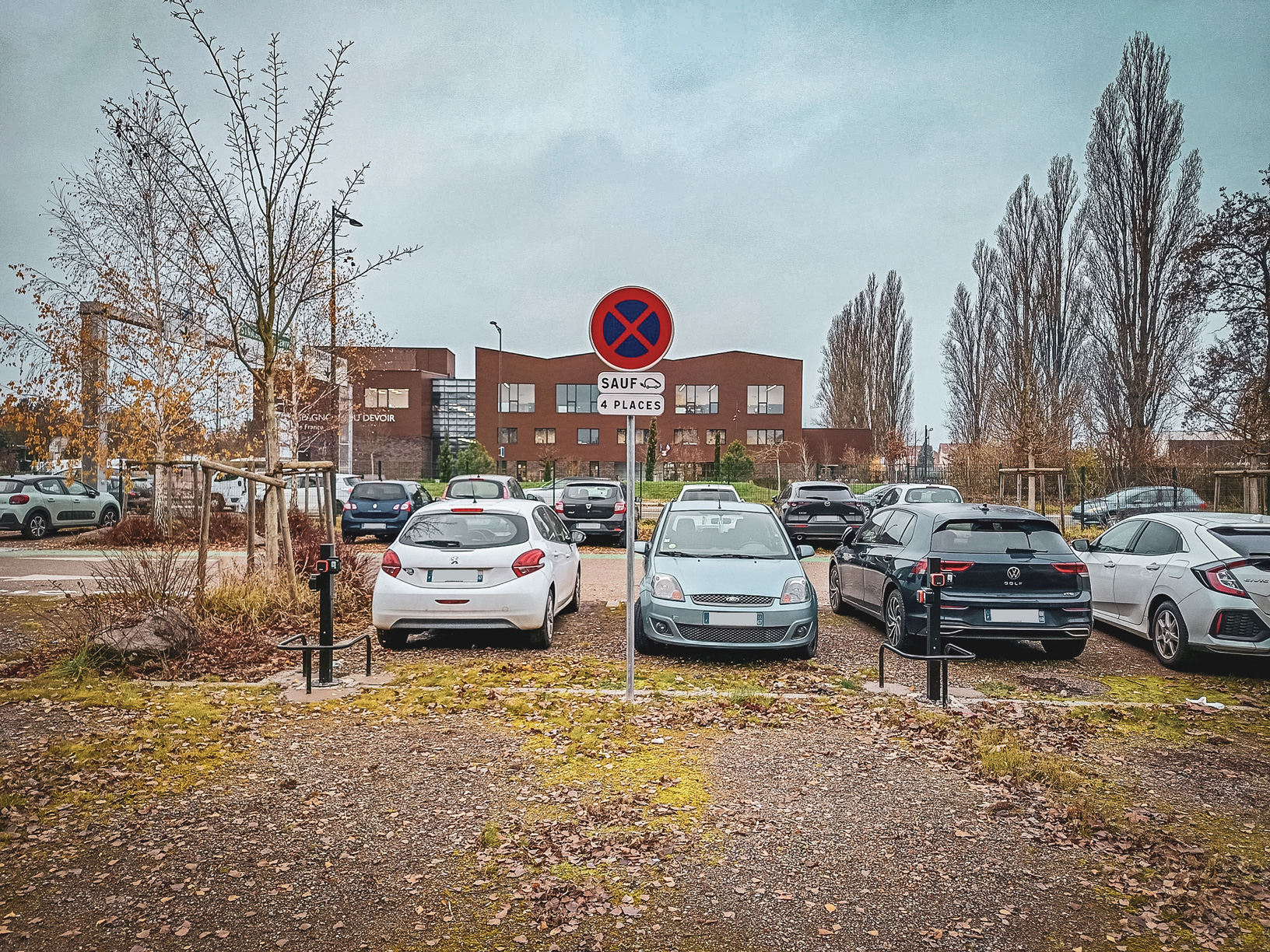 prise-electrique-pr-romains-1